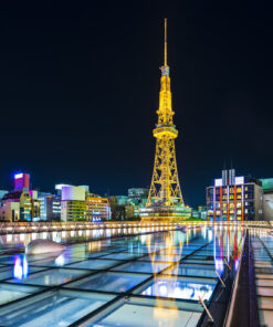 12 GU0002ES Vista nocturna Nagoya