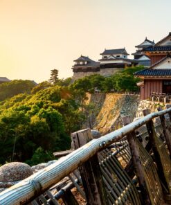 Crucero Sakura – 22 mar - 11 abr 2027 29 GU0018ES 12 castillo matsuyama