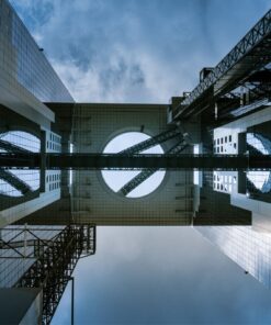 Puente de diciembre en Japón: un invierno relajado – 27 NOV – 9 DIC 2026 15 GU0019ES 7 Umeda Sky Building visto desde abajo Osaka